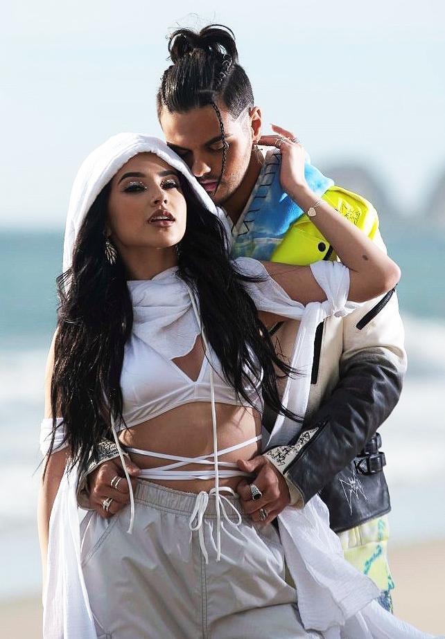 Abraham Mateo & Becky G: Tiempo pa olvidar (Vídeo musical)