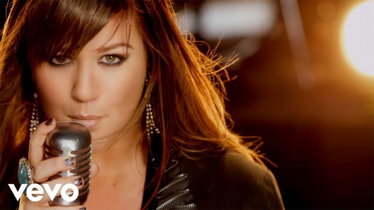 Kelly Clarkson: Stronger (Music Video)