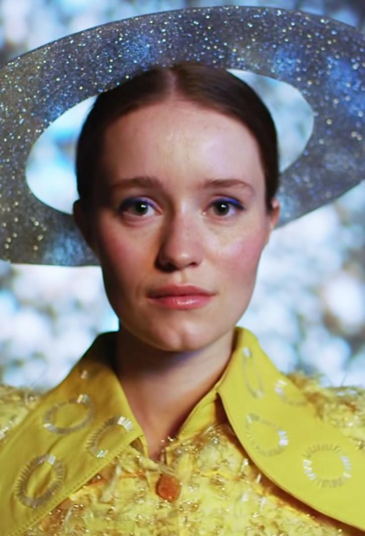 Sigrid: It Gets Dark (Music Video)