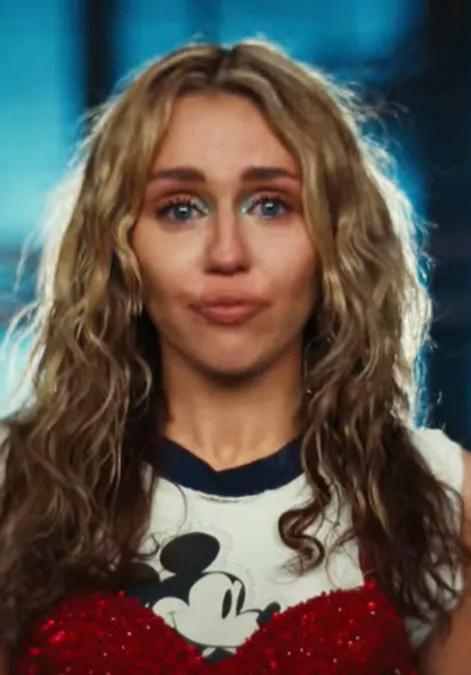 Miley Cyrus: Used To Be Young (Vídeo musical)