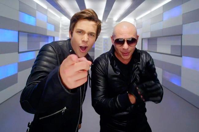 Austin Mahone & Pitbull: Mmm Yeah (Vídeo musical)