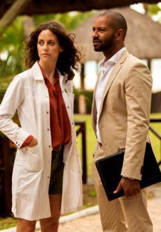 Doctora en el paraíso: el secreto (TV)