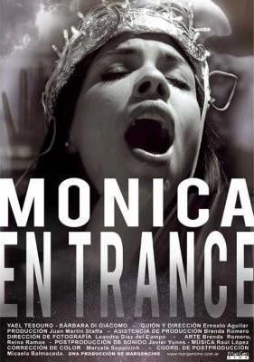 Monica en trance