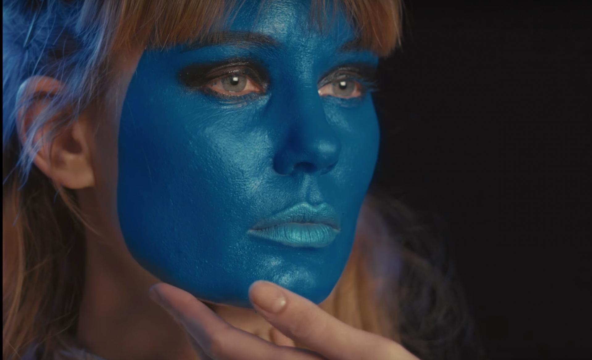 La femme à la peau bleue (S)