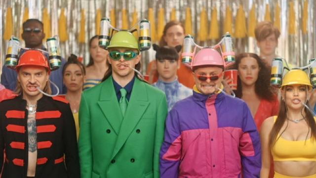 Oliver Tree & Little Big Feat. Tommy Cash: Turn It Up (Music Video)