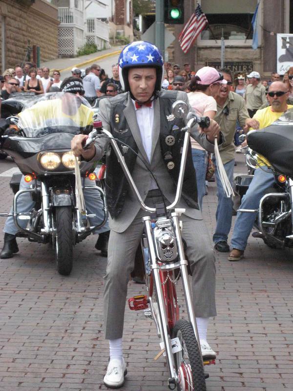 Pee-wee Goes to Sturgis (S)