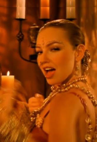 Thalia: Reencarnacion (Music Video)