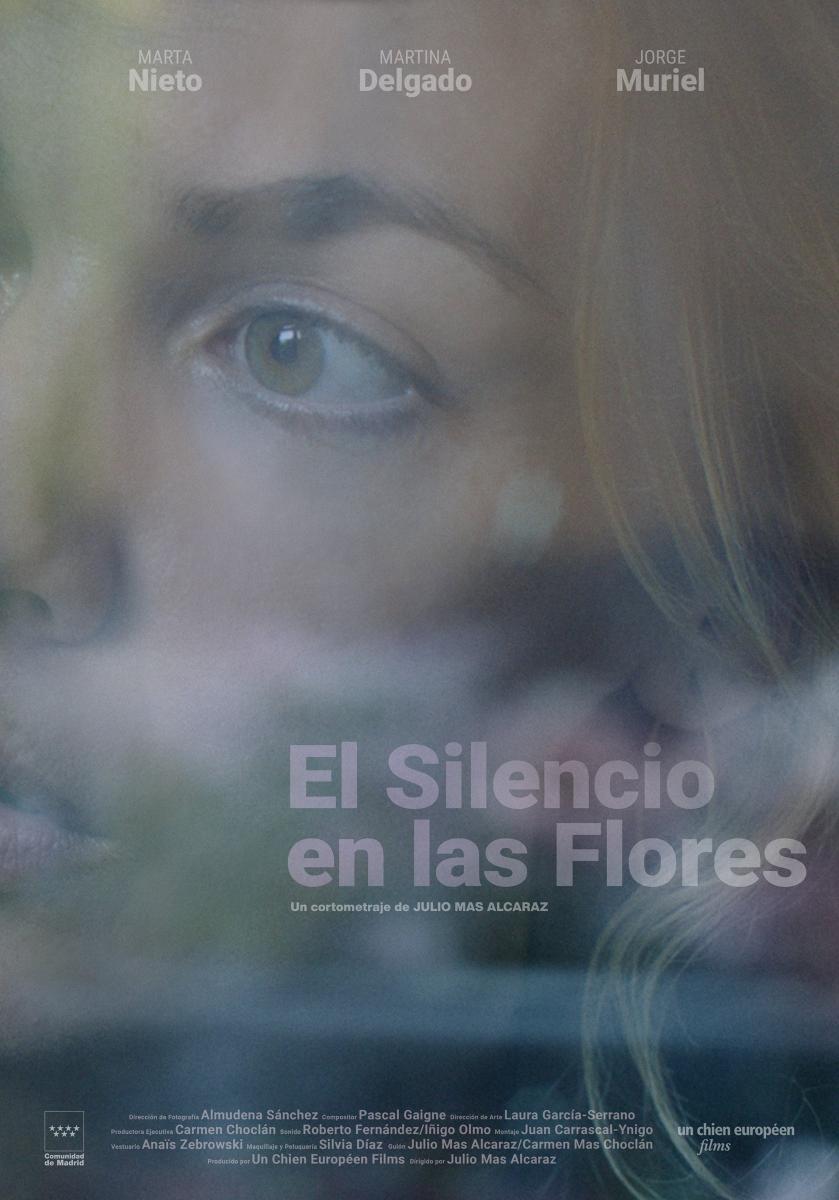 El silencio en las flores (C)