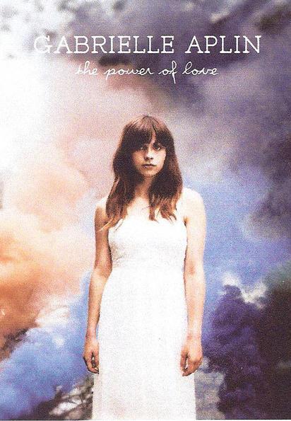 Gabrielle Aplin: The Power of Love (Vídeo musical)